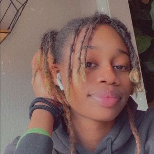 Meet your Posher, Faith